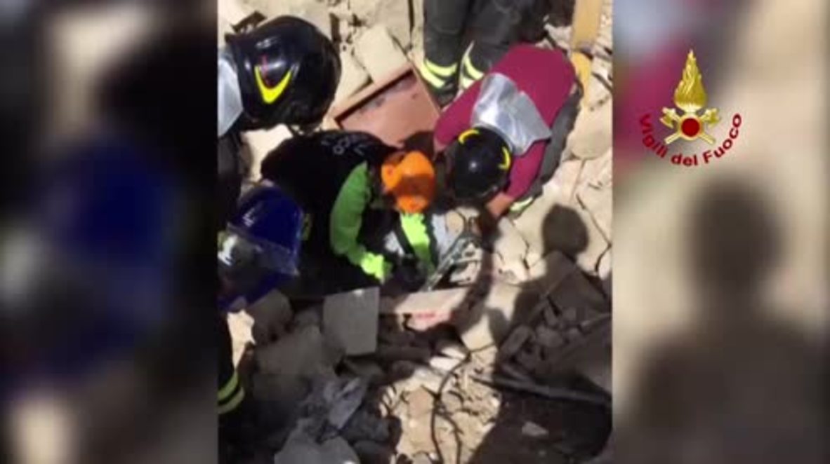 Italy: Cat rescued after 15 days under earthquake rubble