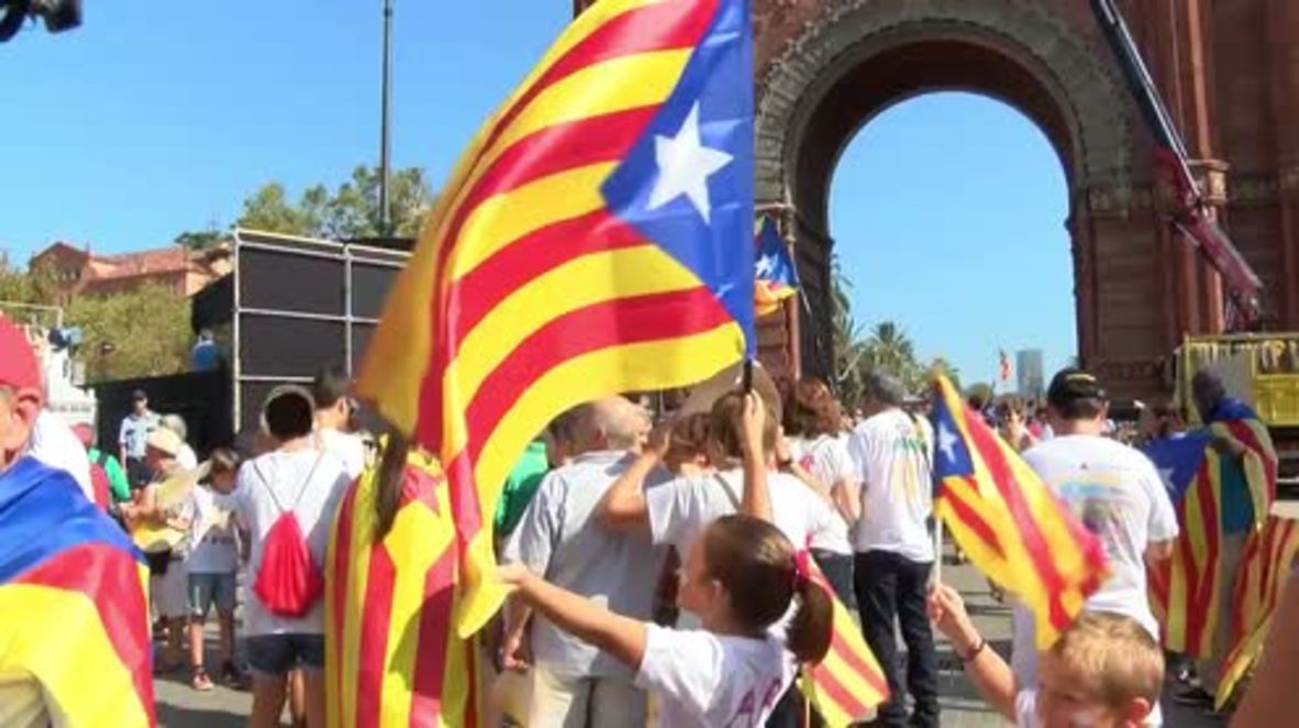 Spain: Thousands descend on Barcelona calling for Catalan independence