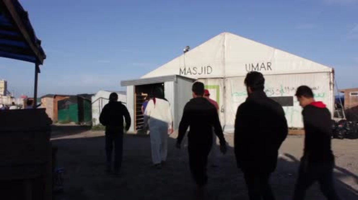 France: Muslims stuck at Calais 'Jungle' celebrate Eid al-Adha