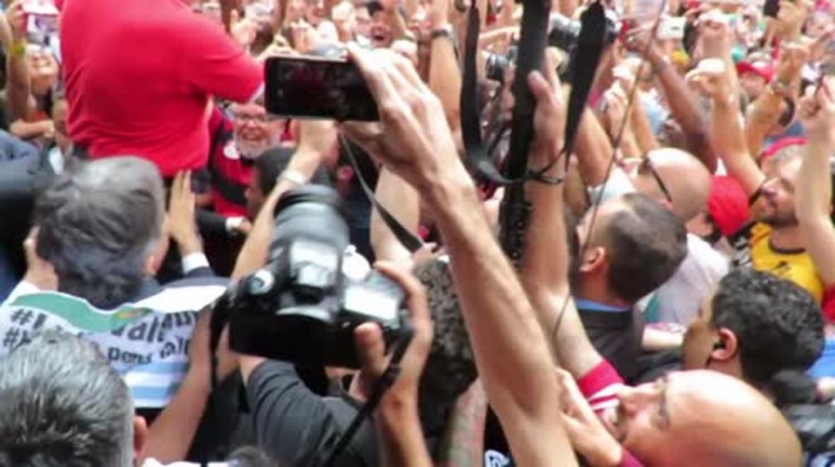 Brazil: Lula refutes corruption charges through tears in Sao Paulo