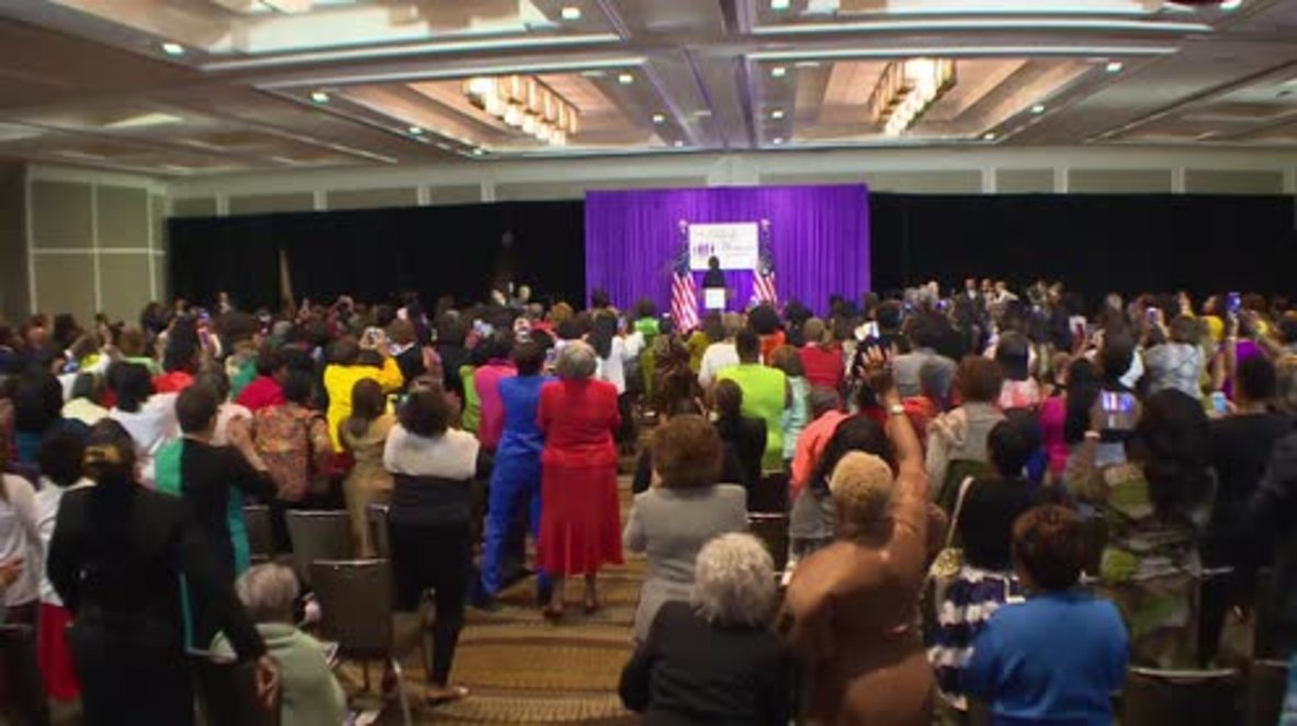 USA: Clinton laughs off health scares at Black Women’s Agenda symposium