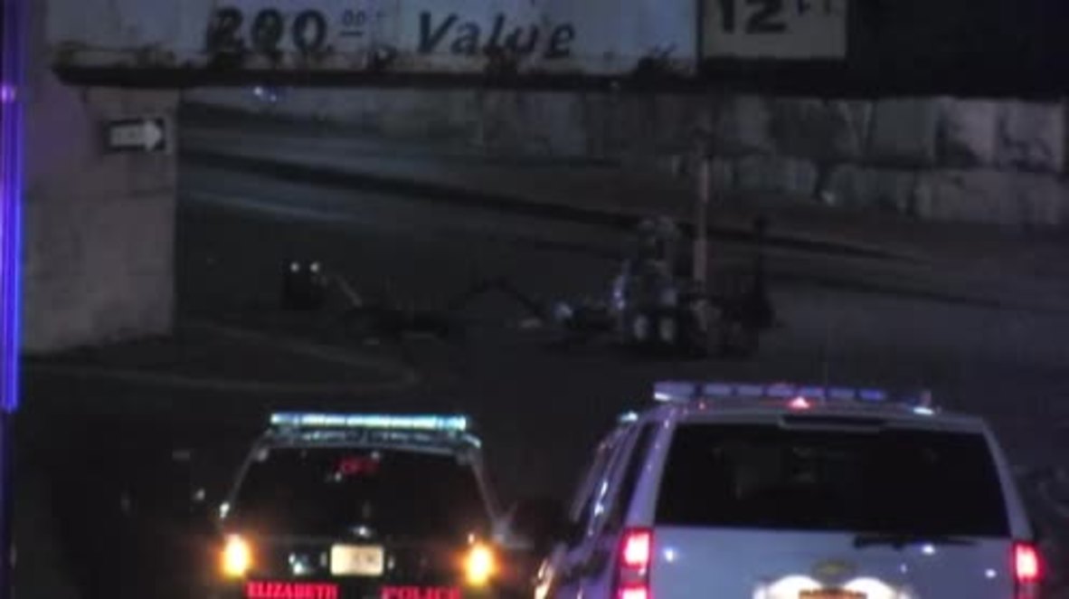 USA: Blast rocks New Jersey after explosive devices found at train station