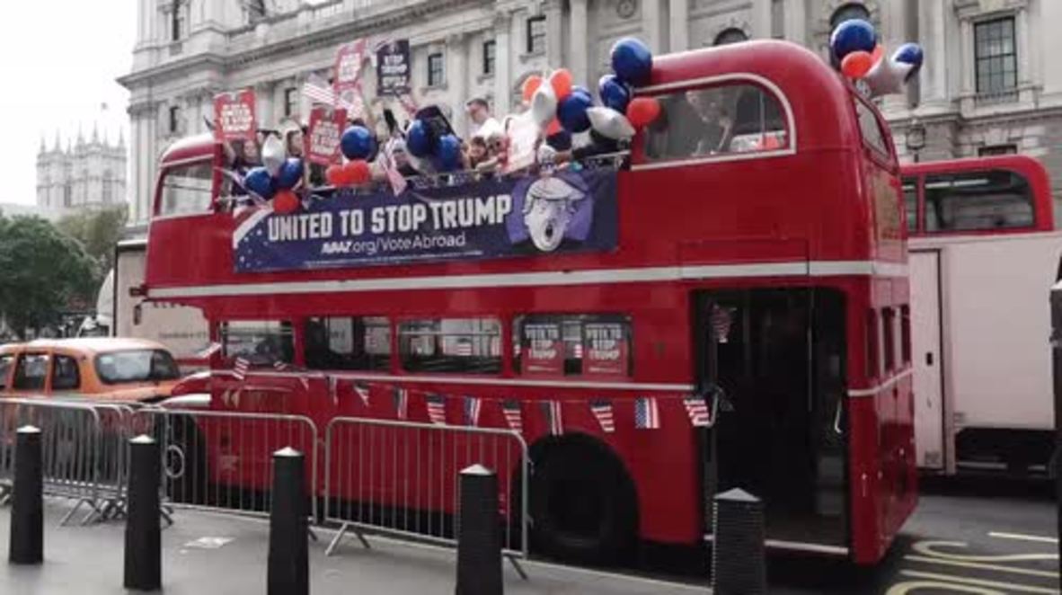 UK: Campaigners drive 'Stop Trump' bus through London