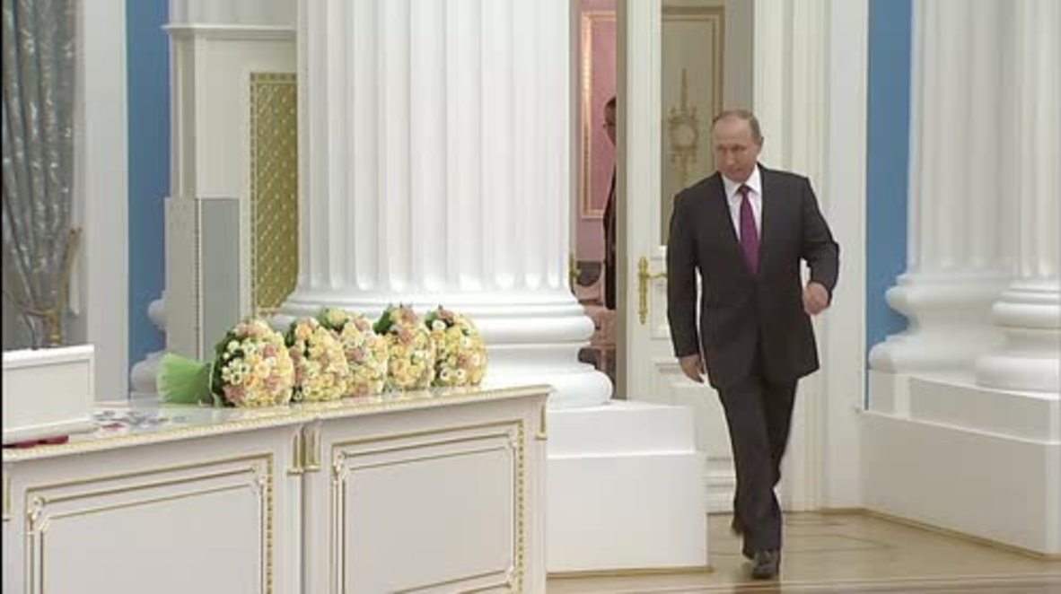 Russia: Putin presents awards for achievements in literature, art, science and tech