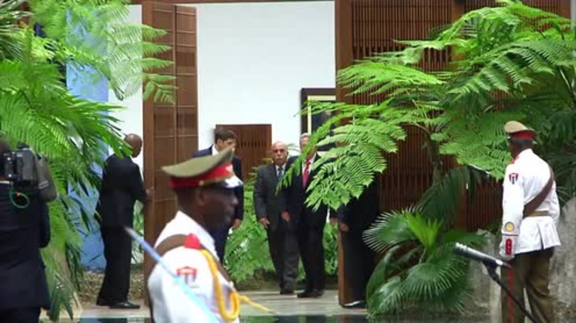 Cuba: Abe becomes first ever Japanese leader to visit Communist Cuba