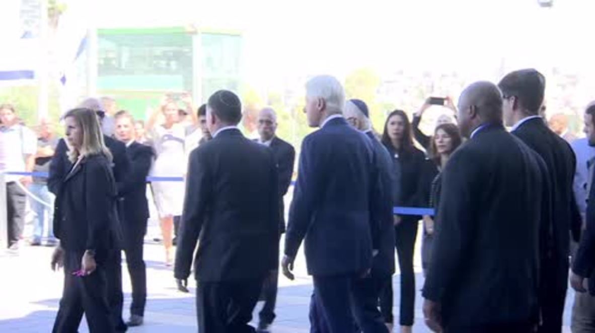 Israel: Bill Clinton pays respects to Shimon Peres in Jerusalem