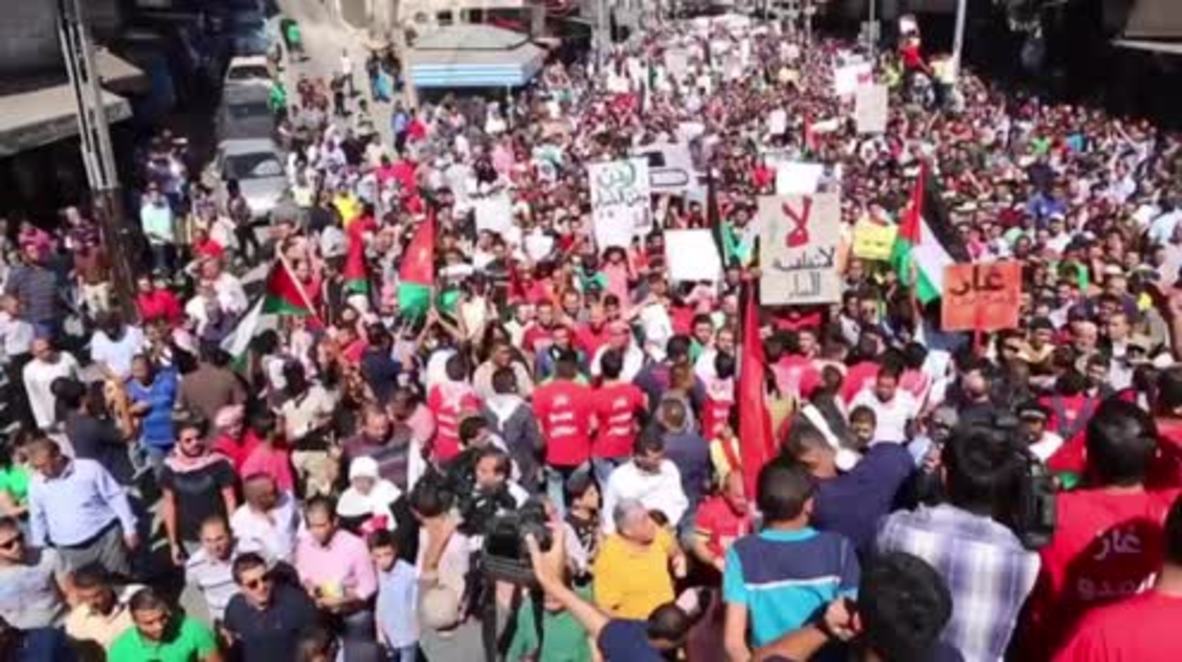 Jordan: Thousands swamp Amman to decry state gas deal with Israelis