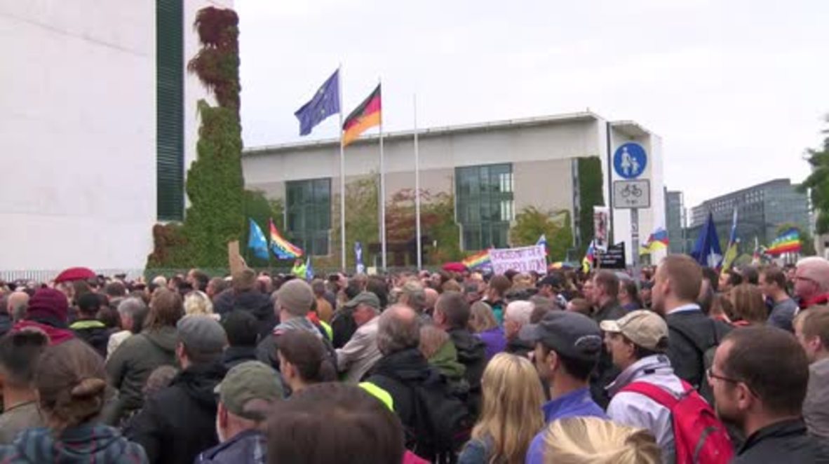 Germany: Hundreds protest against NATO outside the German Chancellery