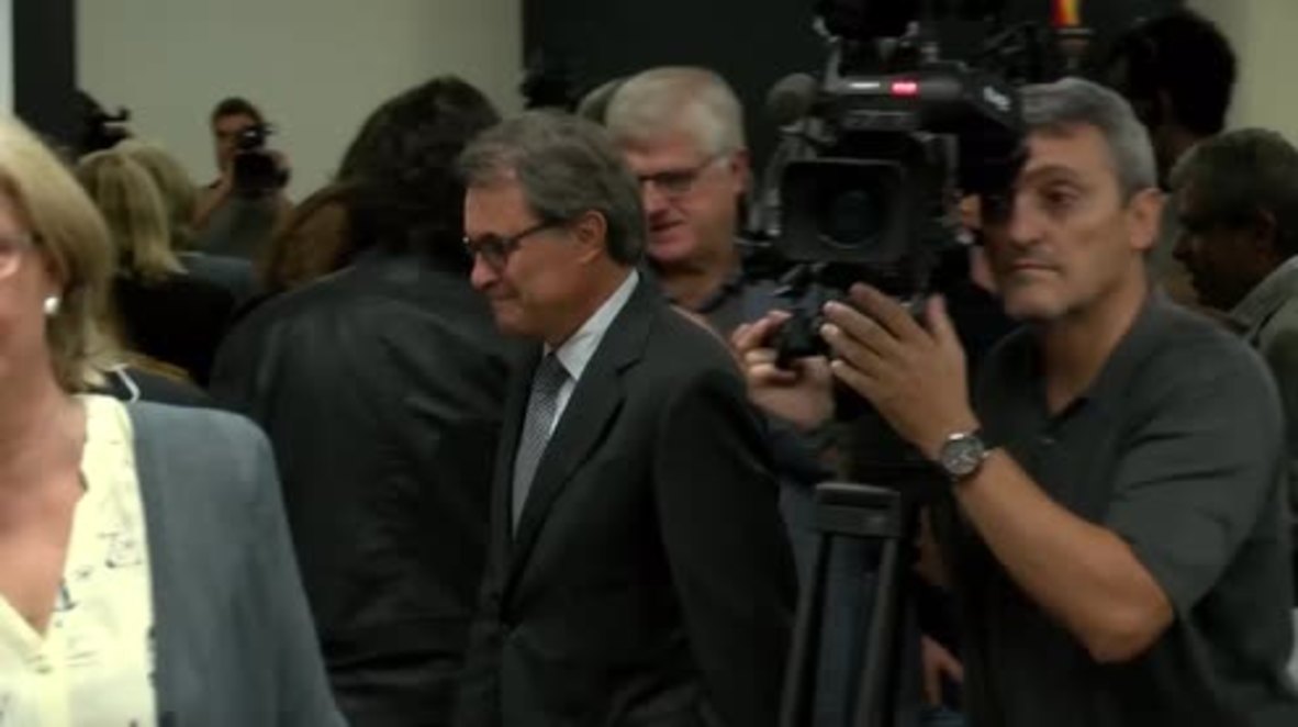 Spain: Ex-Catalan Pres. Mas defiant as prosecutors seek his 10-yr disqualification
