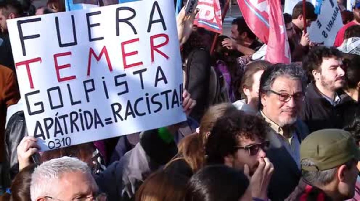 Argentina: Protesters show solidarity with ousted Brazilian President Rousseff