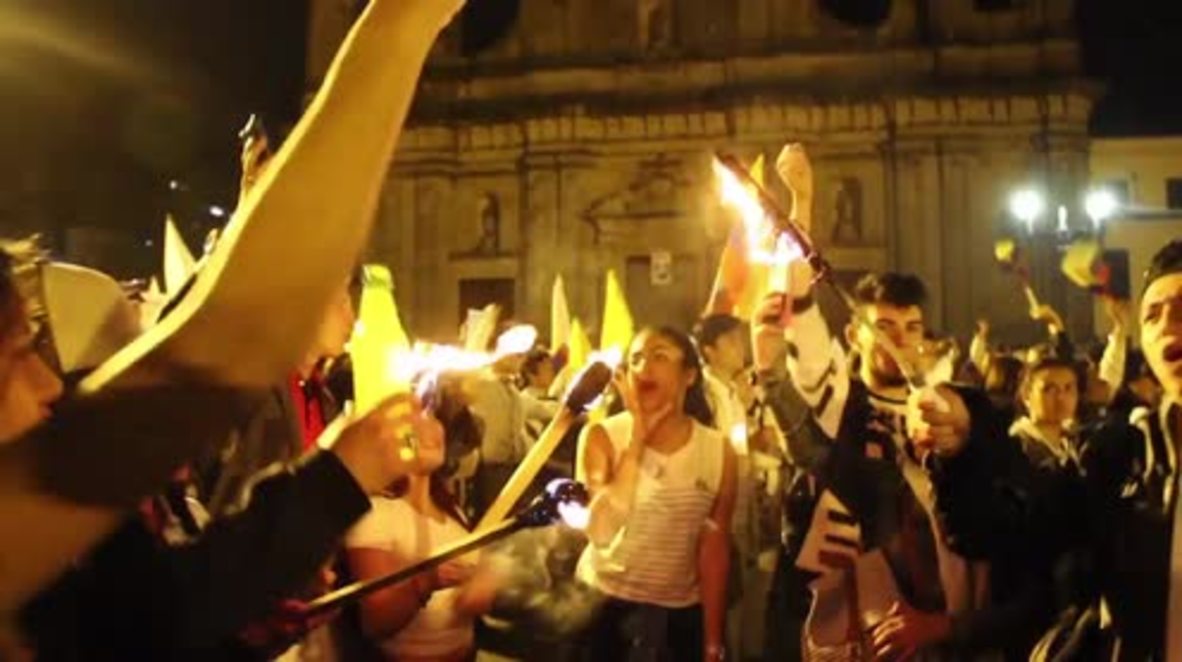 Colombia: Protesters march against rejection of FARC peace deal