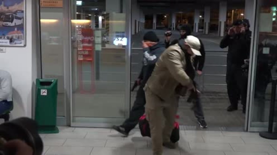 Hungary: Orban observes dramatic counter-terrorism exercise in Budapest