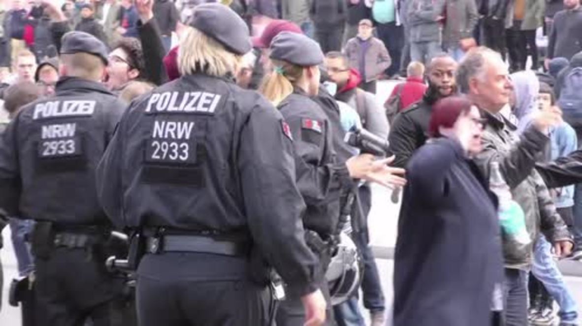 Germany: Dortmund police separate nationalist and antifa demos