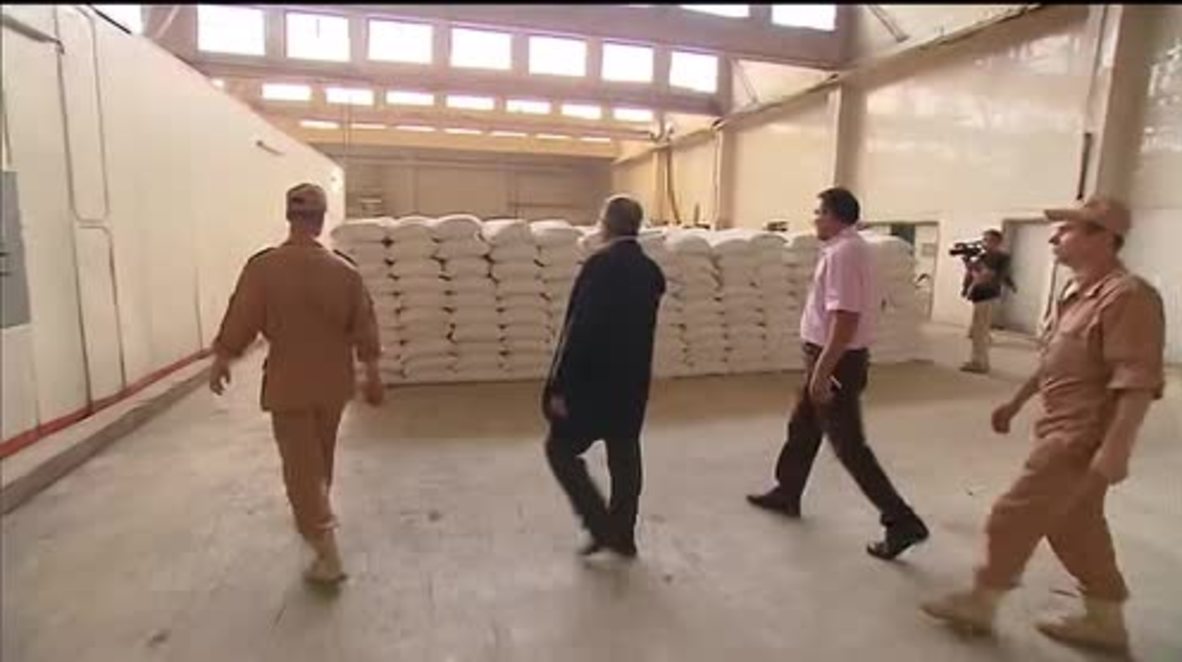 Syria: Russian military deliver flour to Aleppo’s displaced residents