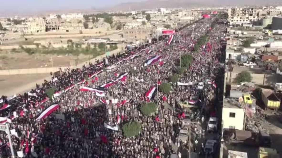 Yemen: Thousands take to the streets of Sanaa to celebrate Ashura