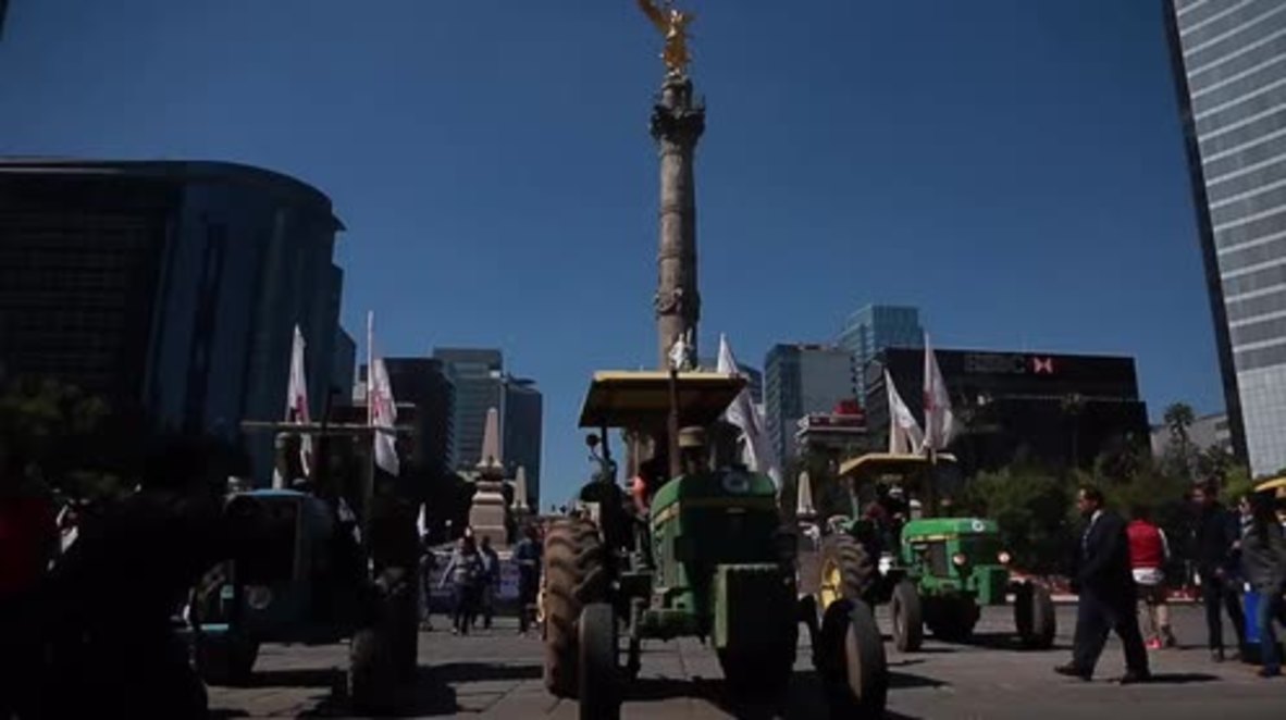 Mexico: Tractors converge in Mexico City as farmers decry govt. cuts