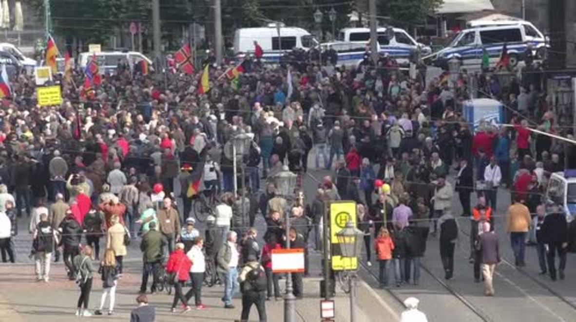 Germany: PEGIDA rallies in Dresden to mark second anniversary of foundation