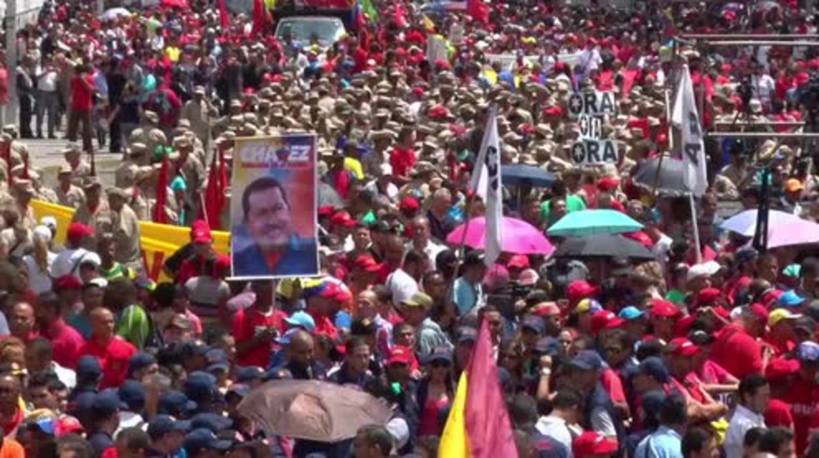 Venezuela: Thousands back Maduro's budget decree in Caracas