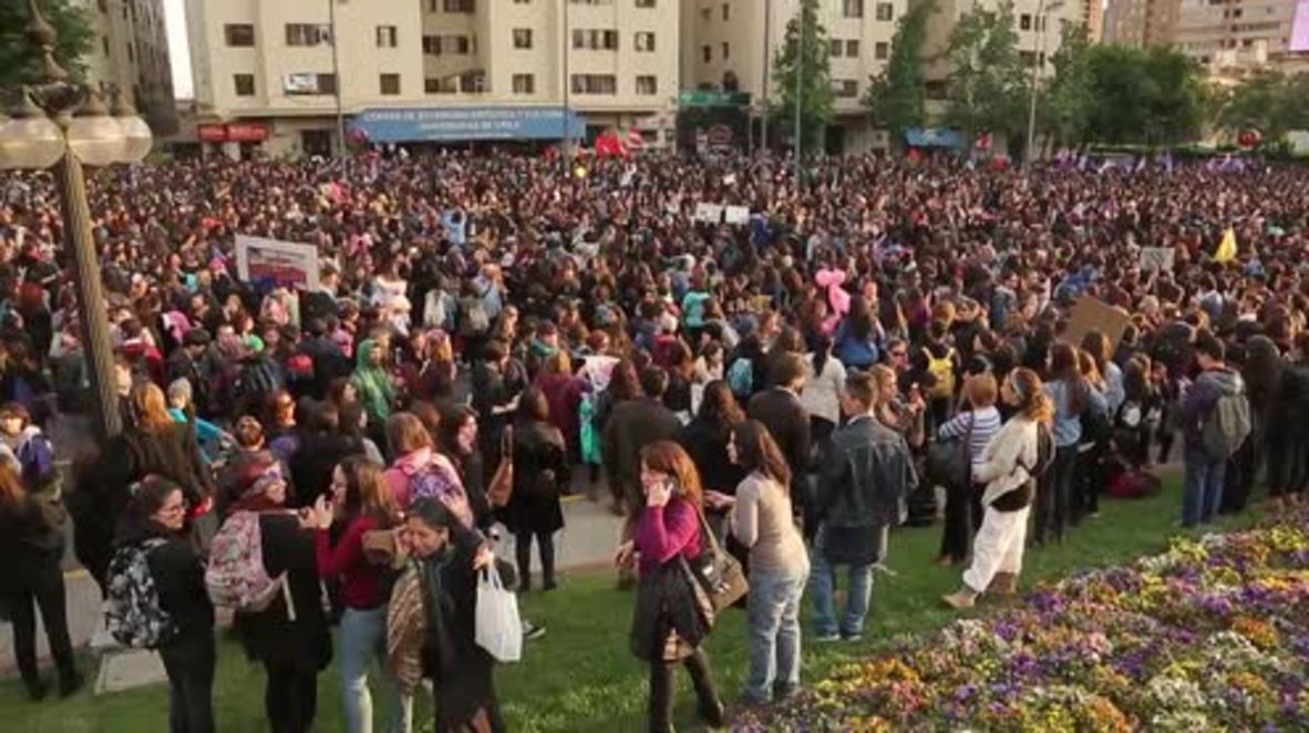 Chile: Thousands denounce violence against women on Santiago streets