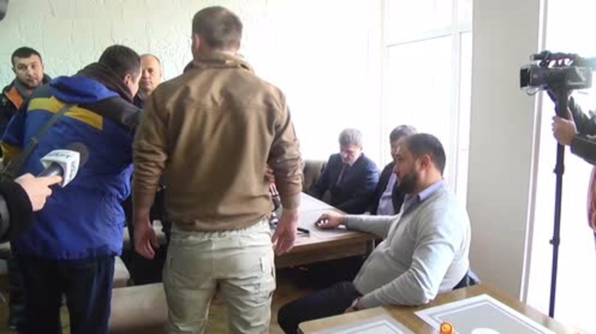 Ukraine: Nationalists storm Ukrainian Choice meeting in Nikolayev
