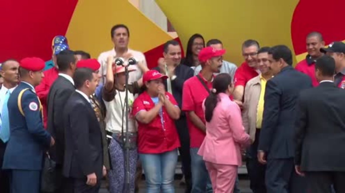 Venezuela: Thousands flood streets of Caracas in support of Maduro