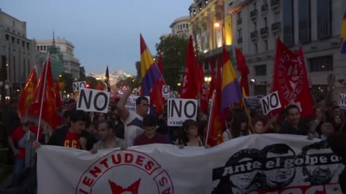 Spain: Thousands protest Rajoy's reappointment as Prime Minister