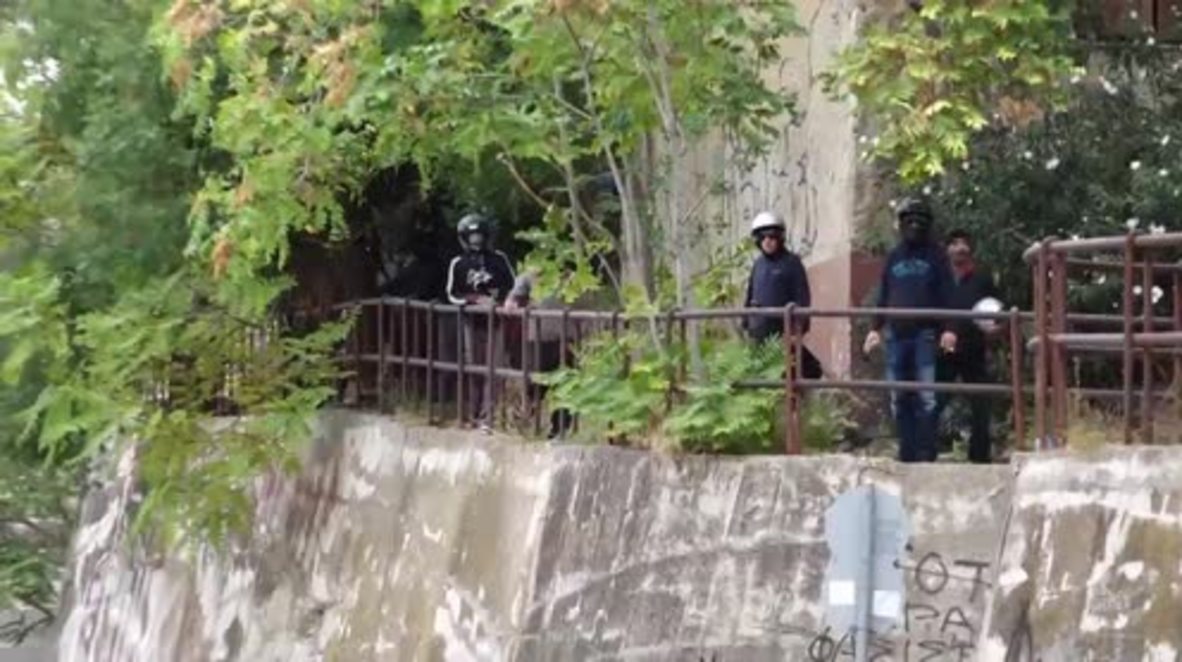 Greece: Protesters throw stones and flares as Golden Dawn members go on trial