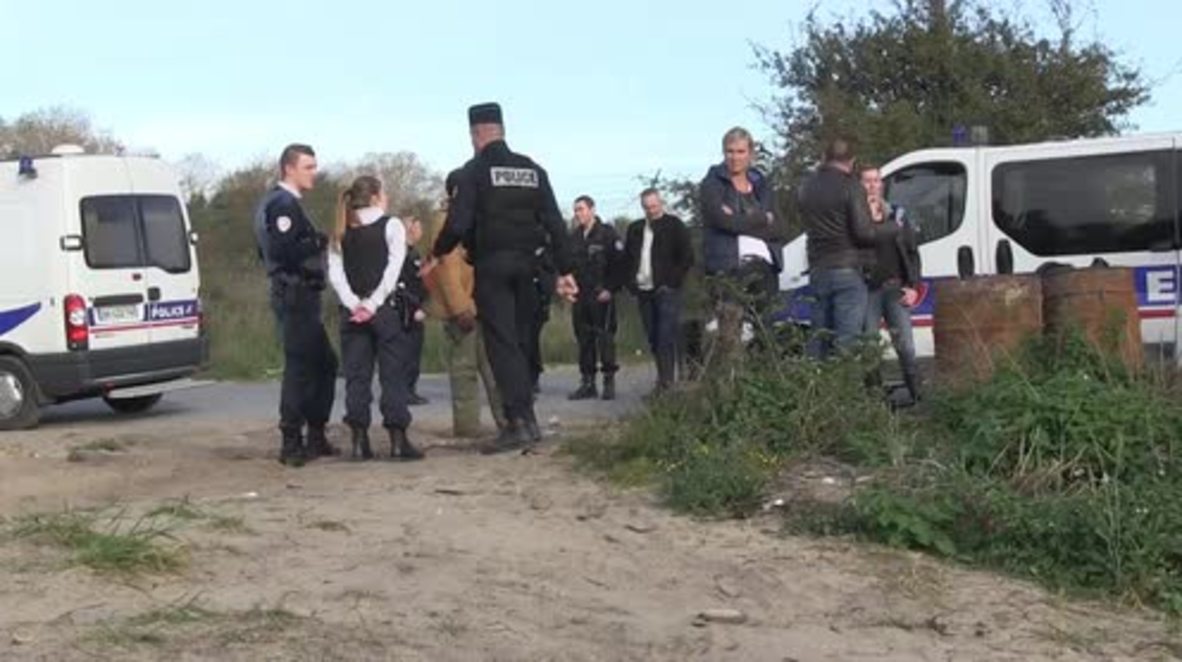 France: Police search for unregistered refugees attempting to remain in Calais