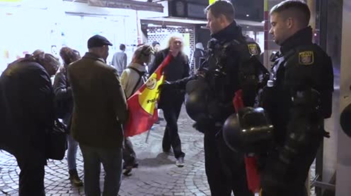 Germany: Kurdish groups wave banned PKK and YPG symbols in Frankfurt protest