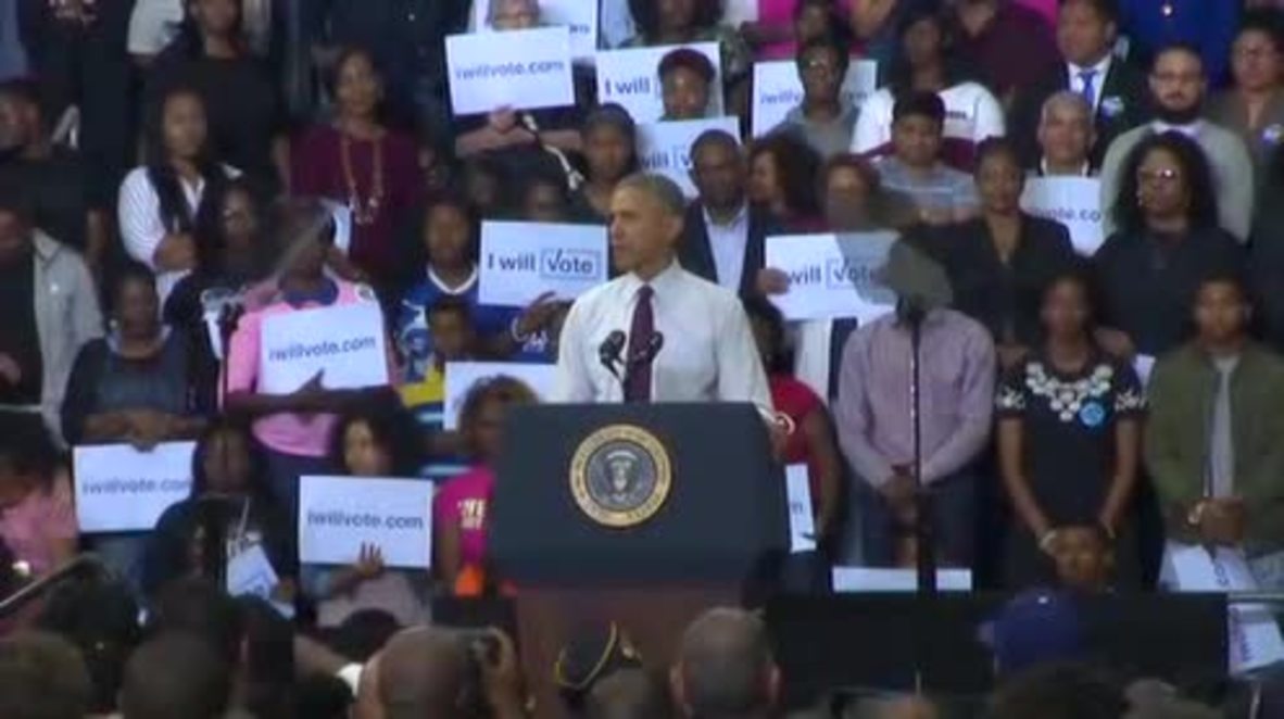 USA: Veteran Trump supporter heckles Obama at North Carolina rally