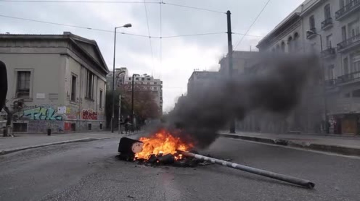 Greece: Clashes break out, Molotov cocktails thrown at education protest