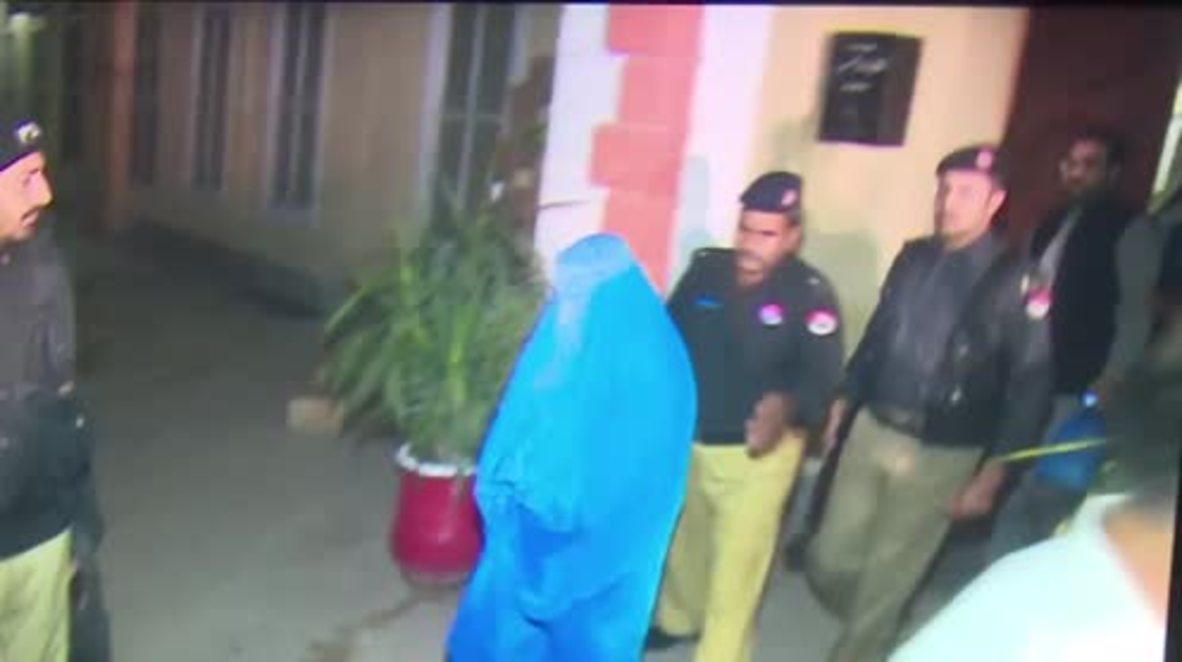 Pakistan: 'Green-eyed girl' Sharbat Gula deported following arrest
