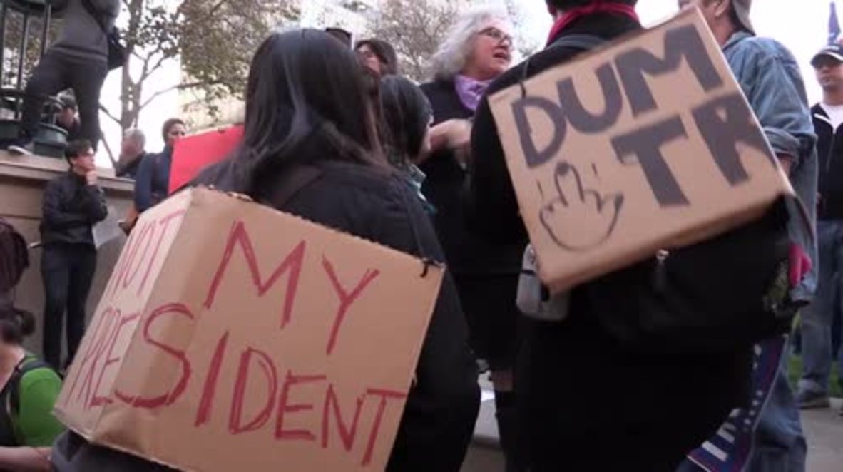 USA: Thousands march against Trump's election victory in Oakland