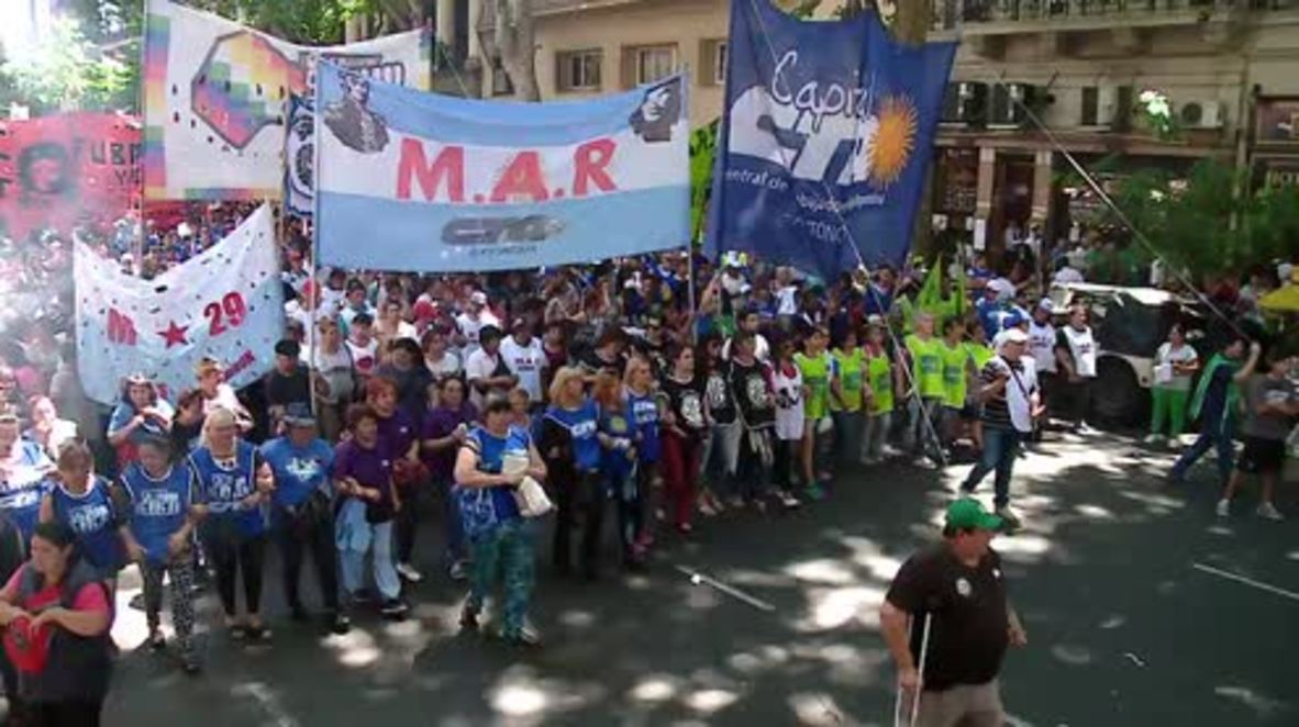 Argentina: Thousands protest Macri's economic policies in Buenos Aires