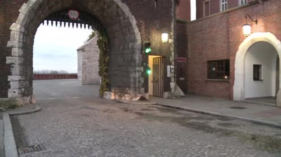 Poland: Former Pres. Kaczynski's body exhumed, reburied at Wawel Royal Palace
