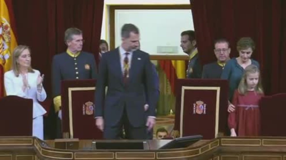 Spain: Podemos shun King Felipe by refusing to applaud speech at Congress