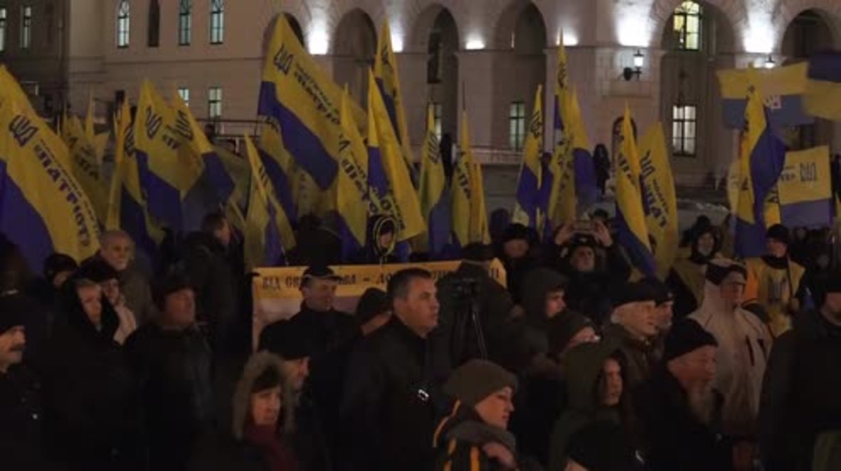 Ukraine: Crowds gather on Independence Square on Euromaidan anniversary