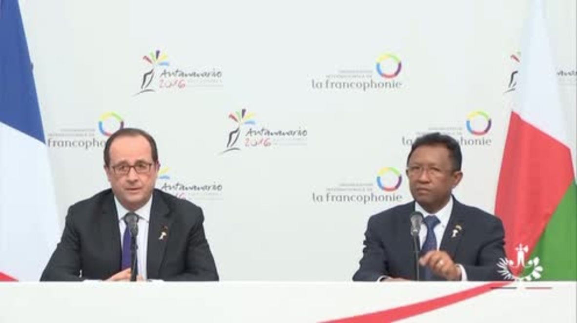 Madagascar: Hollande calls on US to lift Cuban embargo after Castro’s death