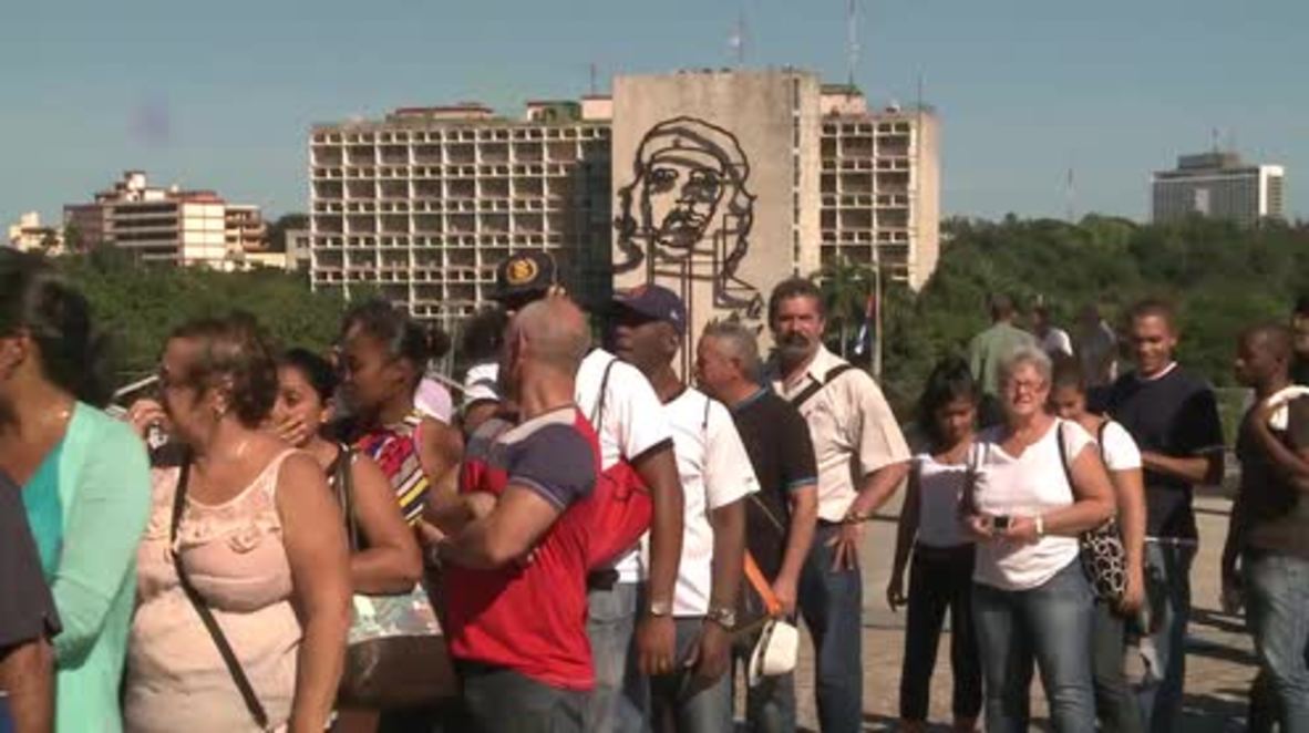 Cuba: ‘We feel the loss’ - Mourners pay respects to 'El Comandante' in Havana