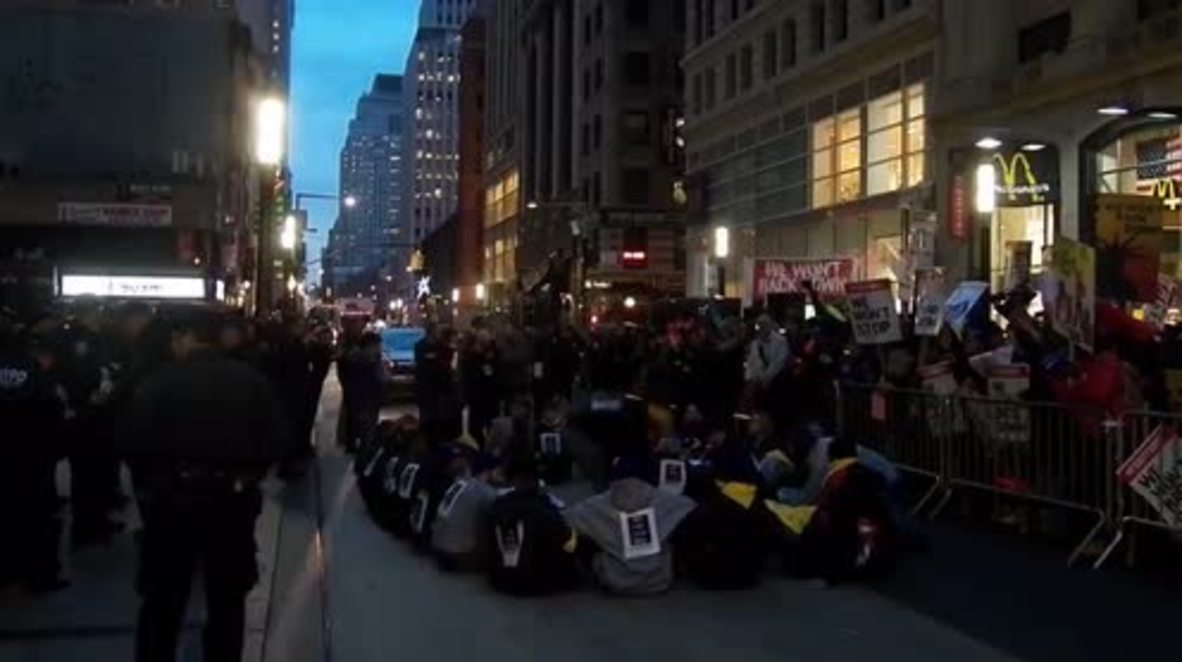 USA: Arrests made at NY protest on 4th anniversary of 'Fight for $15' movement