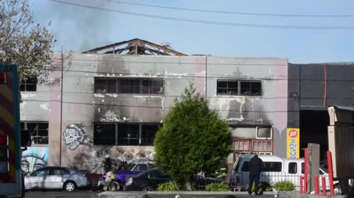 USA: Firefighters search for survivors following Oakland nightclub blaze