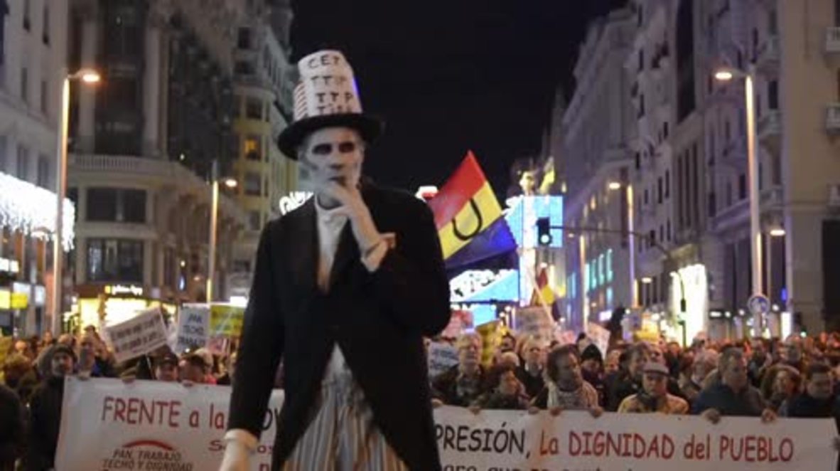 Spain: Thousands 'March for Dignity' through Madrid's city centre