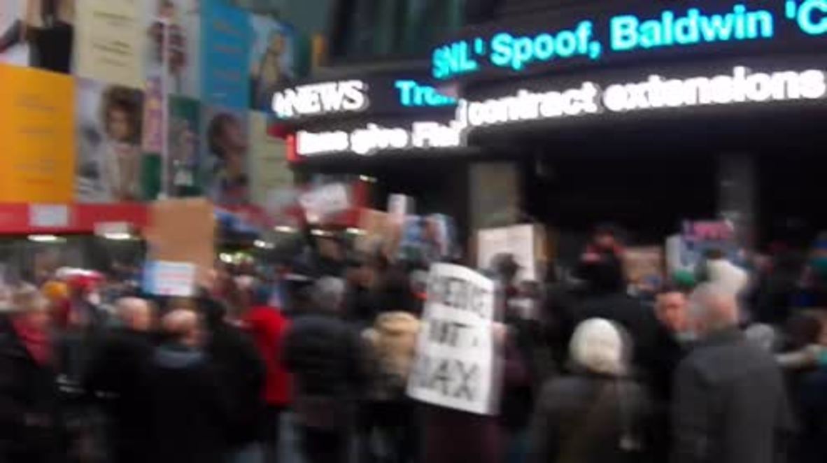 USA: New Yorkers celebrate as Army blocks Dakota Access pipeline route