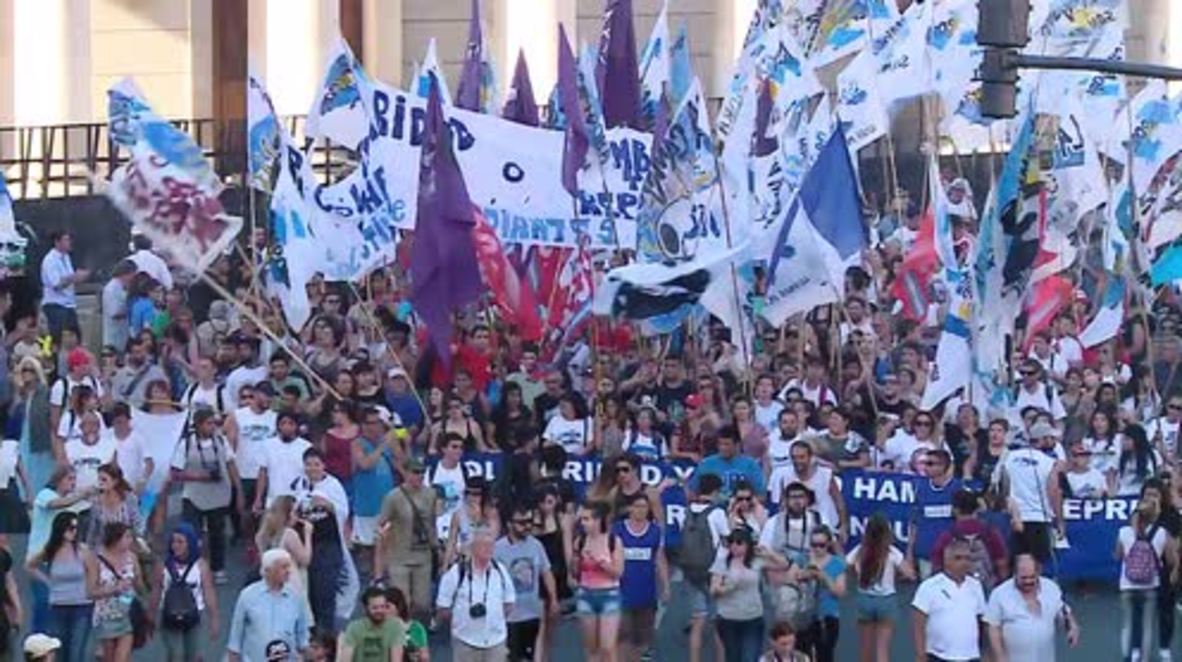 Argentina: ‘Macri did it, everything he did, he did against the people’ – 24-hour march continues