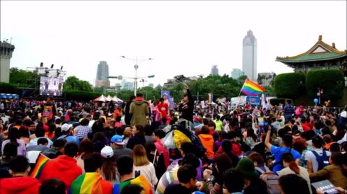 Taiwan: Thousands of pro-LGBT activists rally in support of same-sex marriage bill