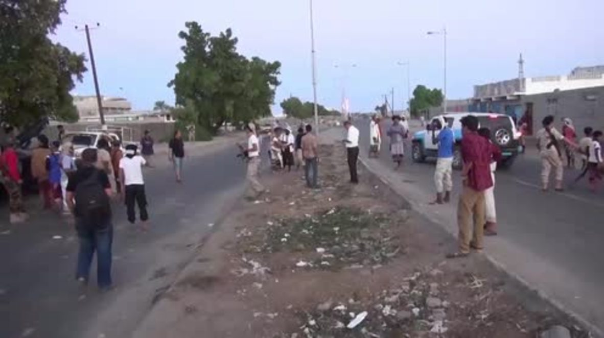 Yemen: IS-claimed suicide bomb kills over 50 soldiers at Aden army base