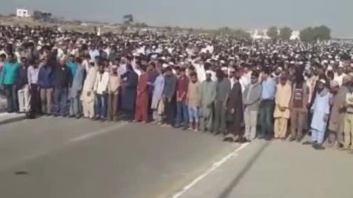Pakistan: Mourners flock to funeral as Junaid Jamshed is laid to rest in Karachi