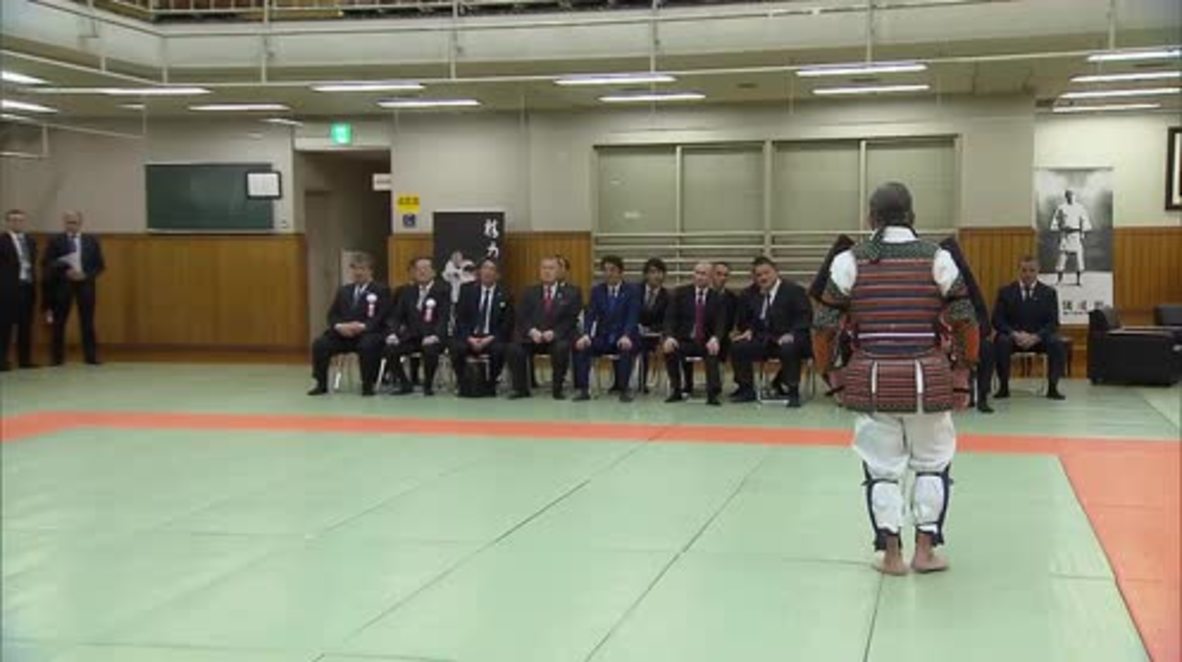 Japan: Putin and Abe watch judo display in Tokyo