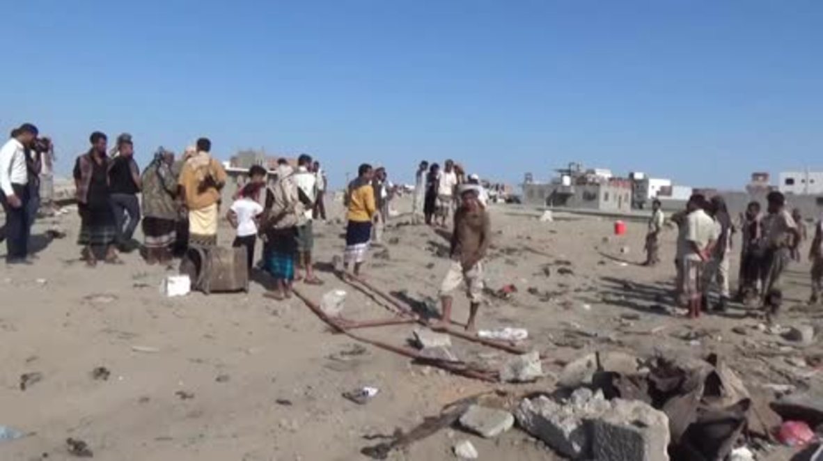 Yemen: At least 40 soldiers killed in suicide attack at military base in Aden - reports