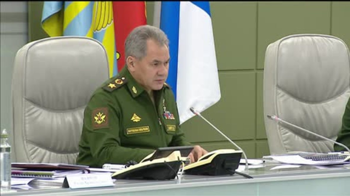Russia: Defence Minister Shoigu pays tribute to plane crash victims